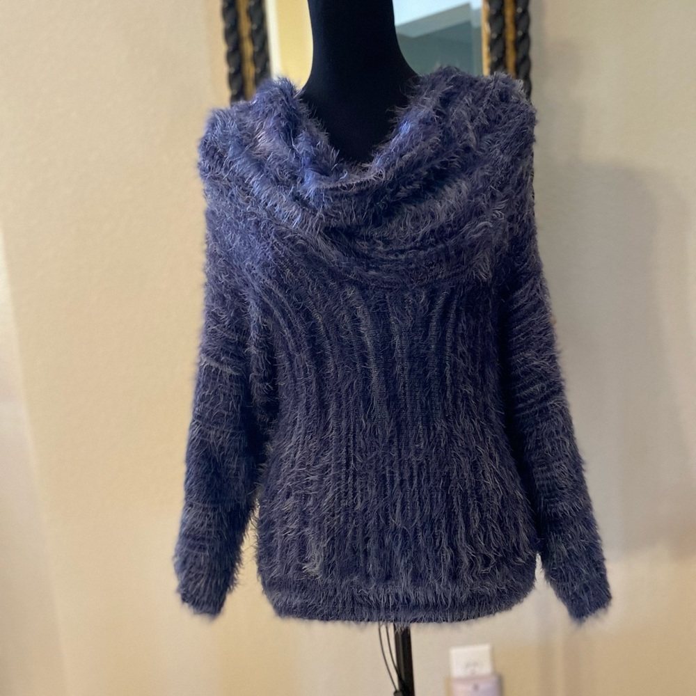 Bebe Blue Fuzxy Sweater 3/4th Sleeves M Tunic - Picture 3 of 6
